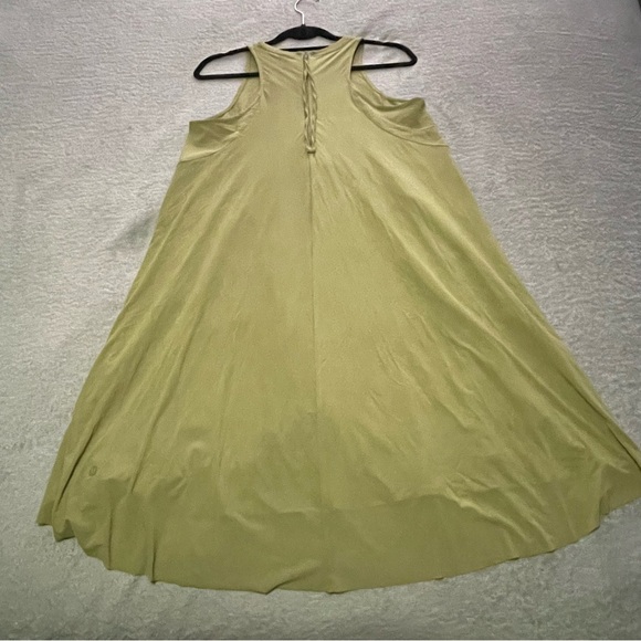 Lululemon mesh overlay high neck dress size 6 in bronze green - Picture 4 of 10